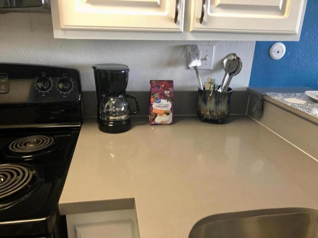Appartement Lovely Hollywood Studio With Pool, Balcony And Parking